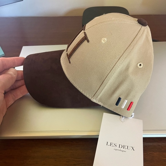 Les Deux Baseball Hat - Picture 2 of 5